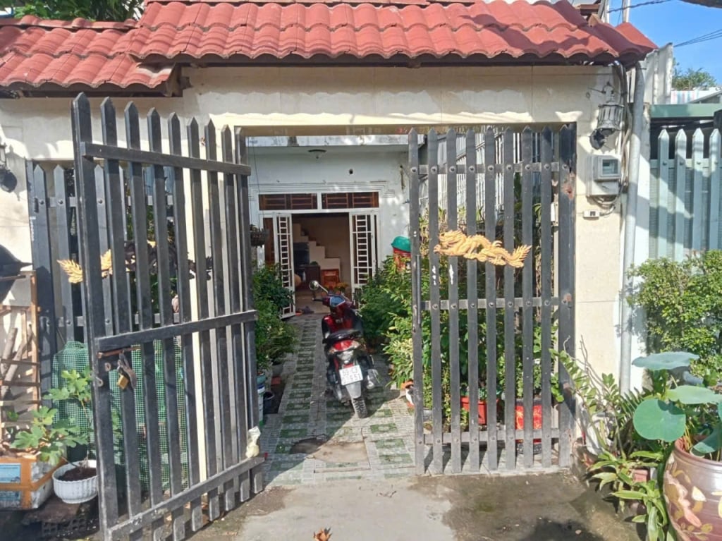 Cho thuê nhà 4.2x21m mặt tiền đường nhựa 10m Thạnh Xuân 52, Q.12 - Giá 7.5tr/tháng