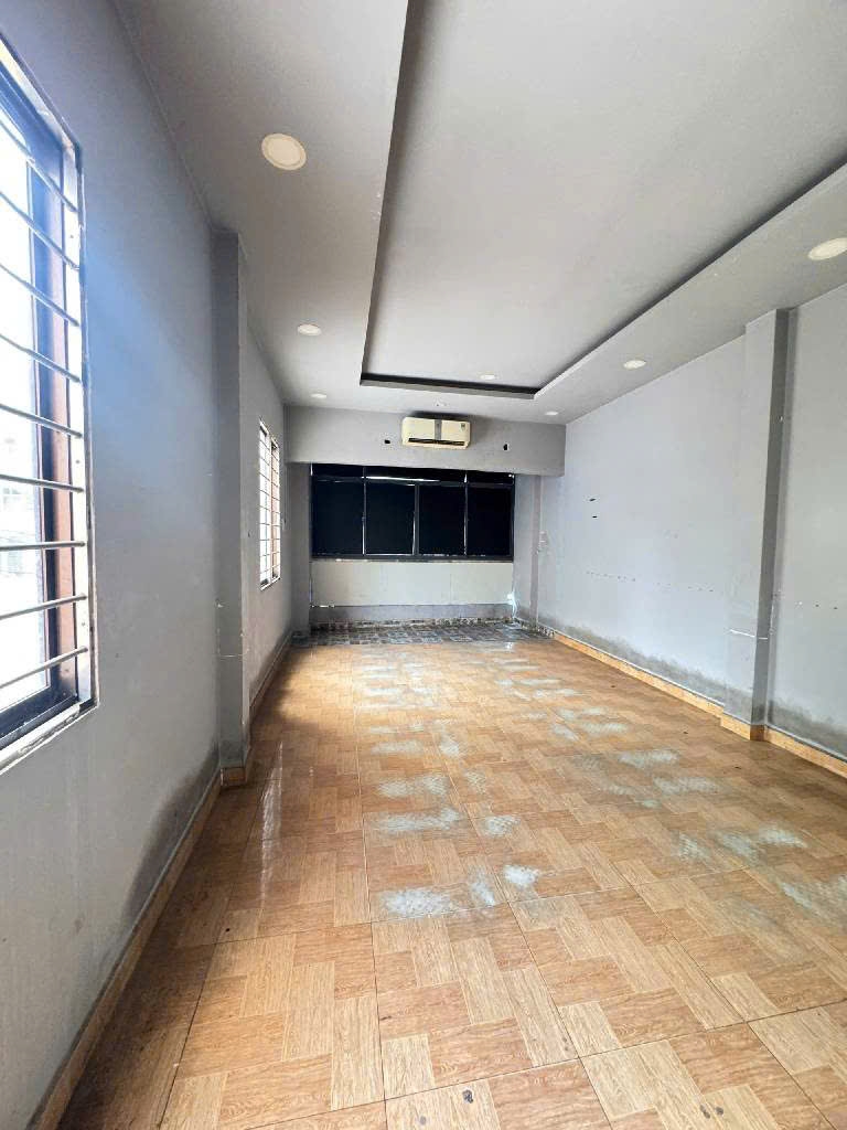 Bán gấp MBKD Nguyễn Thiện Thuật Q3, 5 tầng đúc, dưới 15 tỷ, vị trí vàng kinh doanh