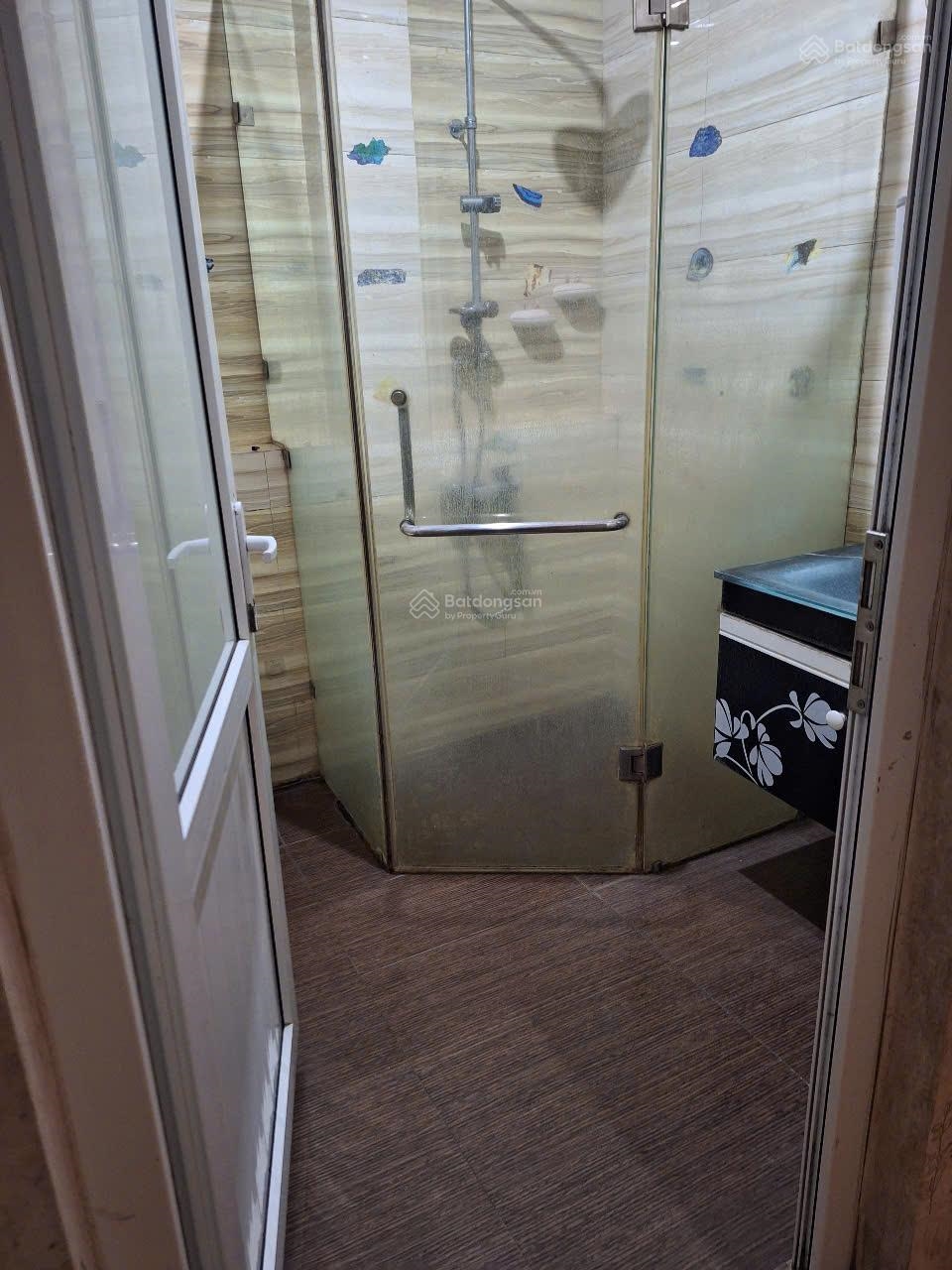 Cho thuê nhà nguyên căn 5 tầng 55m2 tại Hoàng Quốc Việt, Cổ Nhuế, Bắc Từ Liêm - Giá 29 triệu/tháng