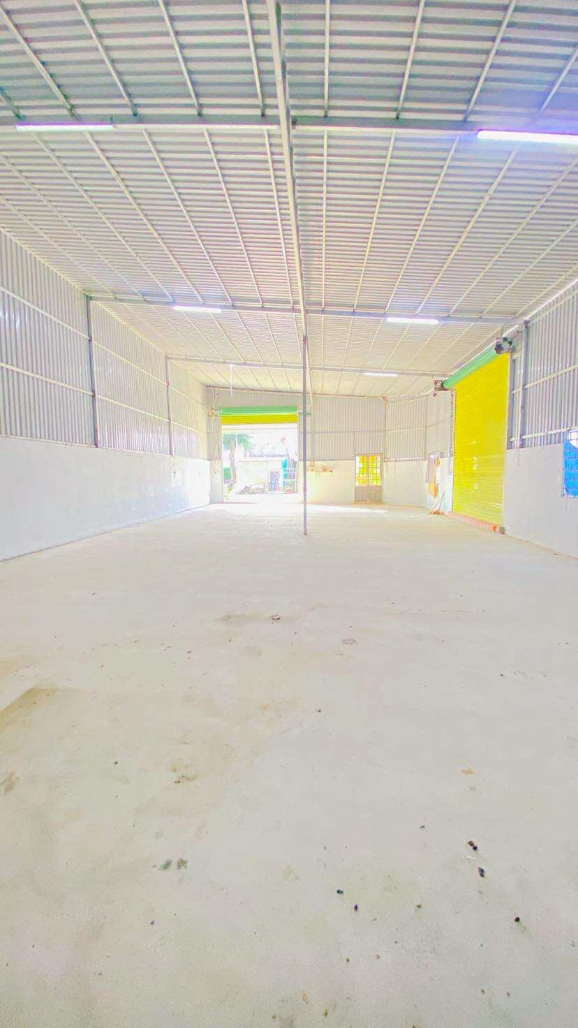 Cho thuê kho 200m2, 2 mặt tiền, vị trí đắc địa Cần Thơ, giá 12 triệu/tháng