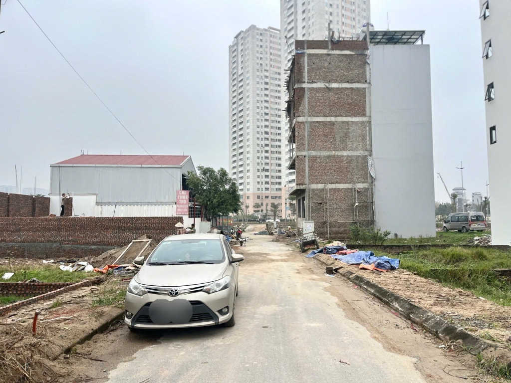 Đất dịch vụ Vành Đai 3.5: Vị trí vàng, ô tô tránh, kinh doanh sầm uất, tiềm năng sinh lời vượt trội.