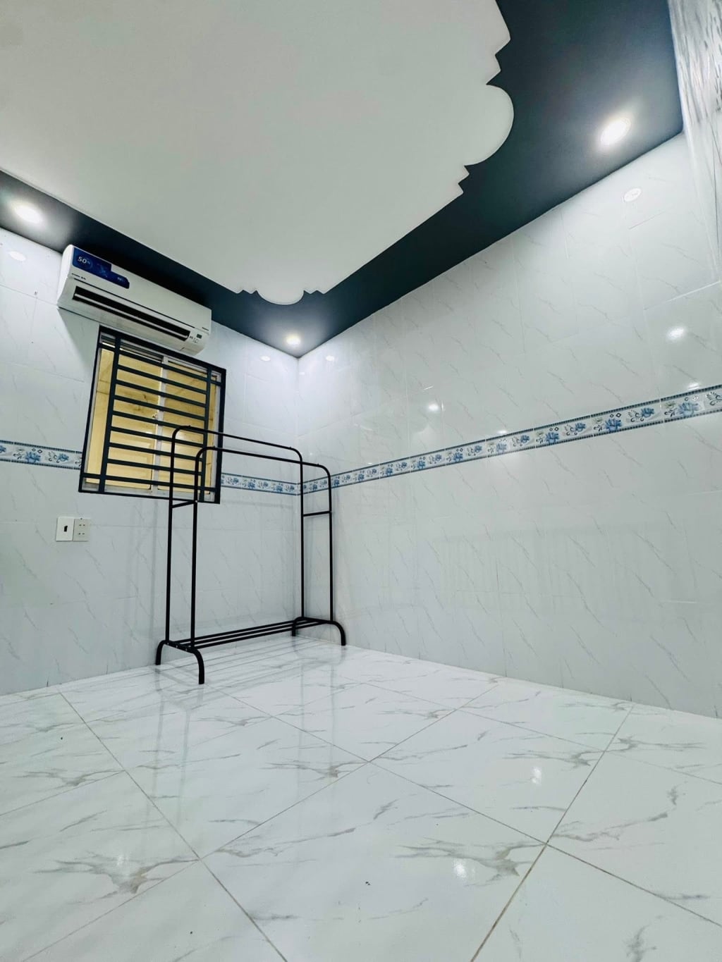 Cho thuê phòng trọ KDC Bình Nhựt, 20m², full nội thất, gần ĐH Y Dược, giá 2.5 triệu/tháng