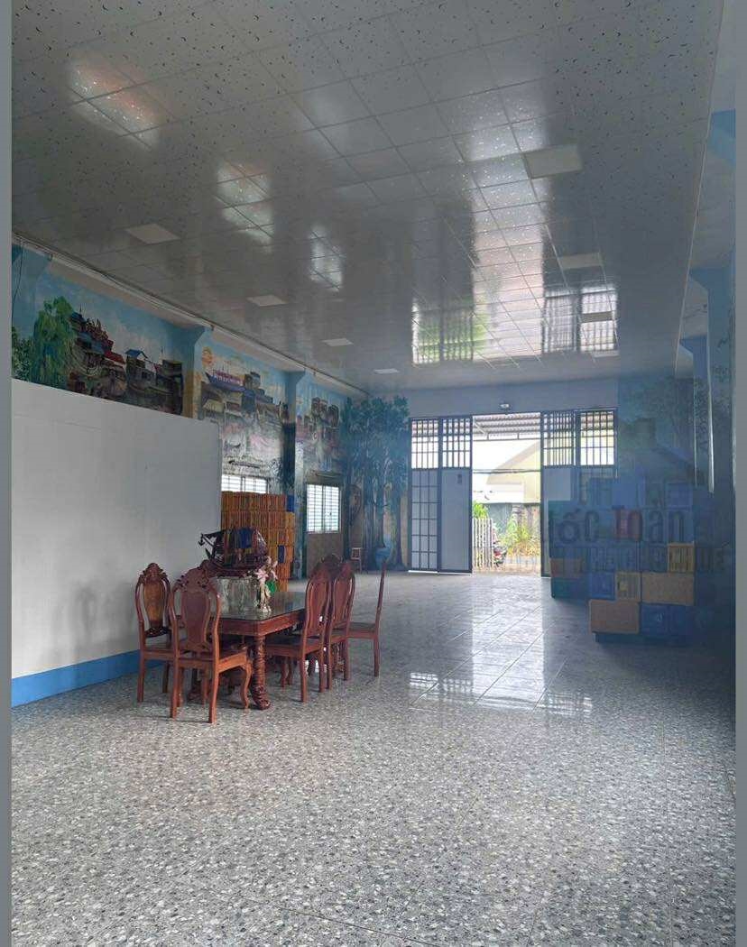 Cho thuê kho 500m2 mặt tiền lộ vòng cung, Phong Điền, Cần Thơ - Văn phòng 1 lầu, 4 phòng ngủ, 7 máy lạnh
