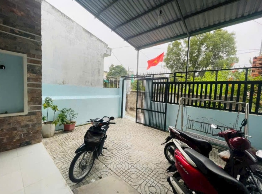 Cho thuê nhà 120m2, 3PN, 3WC, đường số 9 Linh Trung, giá 9 triệu/tháng