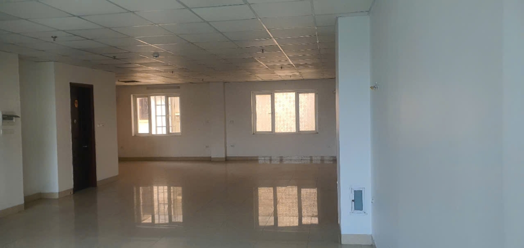 Cho thuê mặt bằng văn phòng 100m2, khu Duy Tân - Trần Thái Tông, Cầu Giấy. Chính chủ, đầy đủ tiện nghi.