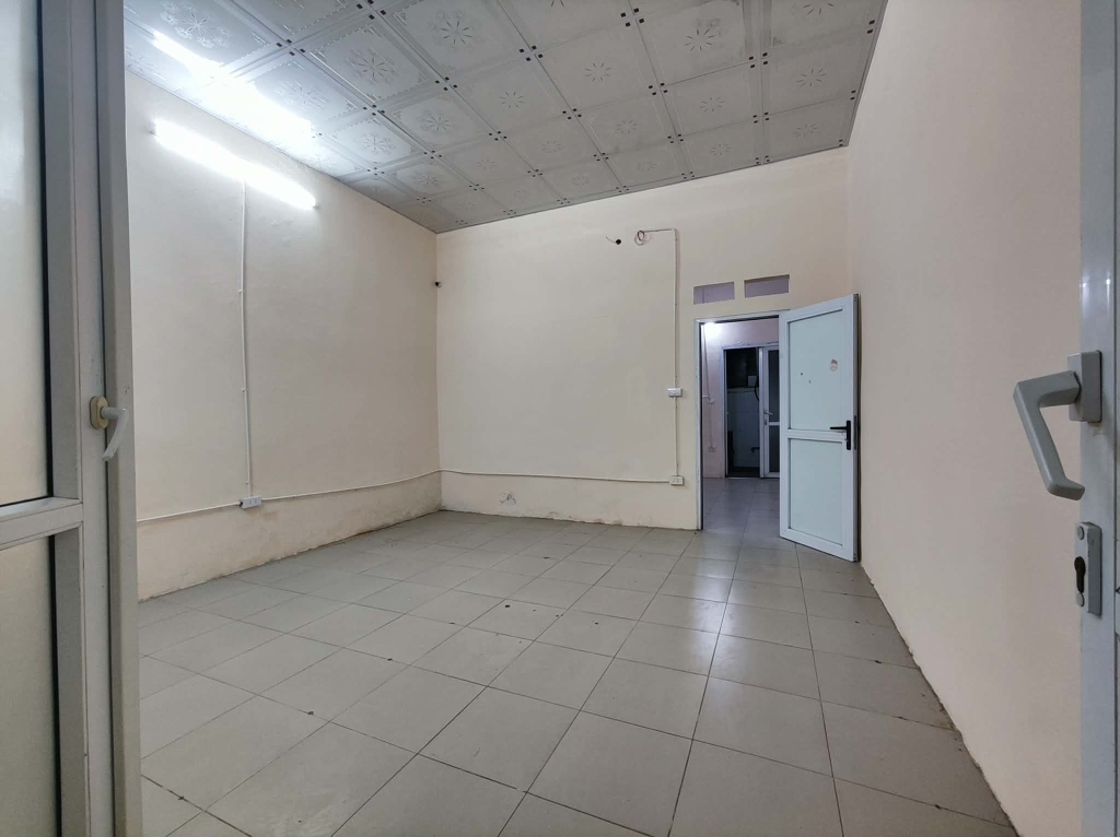 Nhà Nguyên Căn Hoàng Hoa Thám 80m2, 3PN, Gần Ô Tô, 7.5 Triệu/Tháng