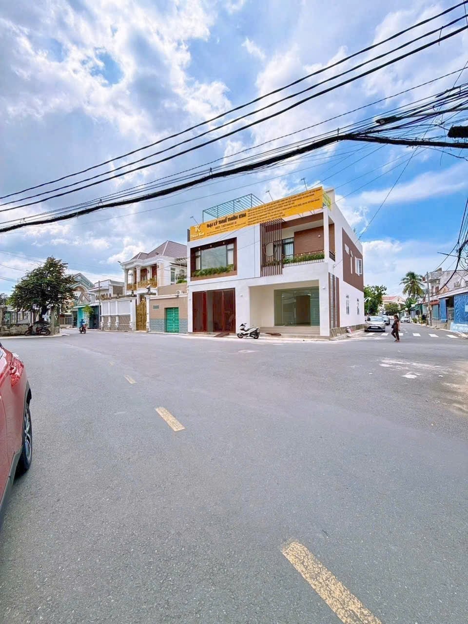 Cho thuê mặt bằng tầng trệt 104m2 đường Phạm Hữu Lầu, kinh doanh đa ngành, giá ưu đãi