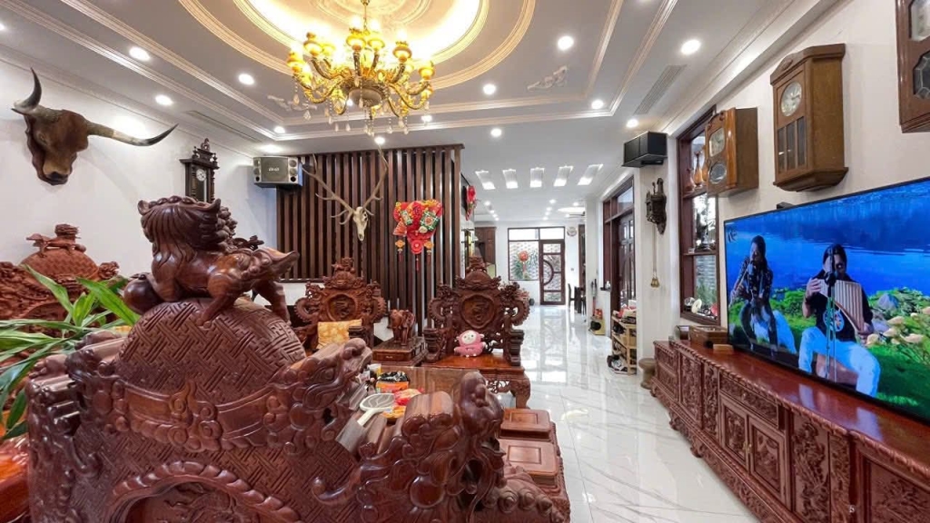 Biệt thự 183m2 Dương Nội, Hà Đông: Full nội thất Châu Âu, thang máy, view VIP