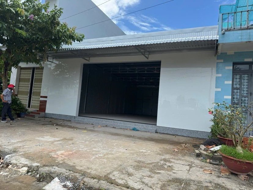 Cho Thuê Kho Mới Xây 150m2, Vị Trí Vàng Gần Cầu Cần Thơ - Giá 6 Triệu/Tháng