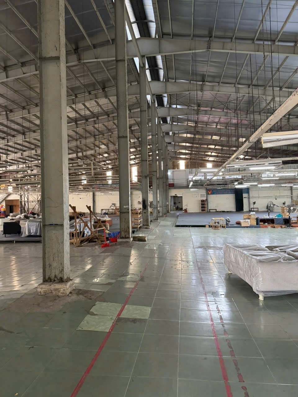 Bán gấp kho xưởng 7137m2 Đức Hòa Đông, Long An - 45 tỷ, sẵn sàng sản xuất, container